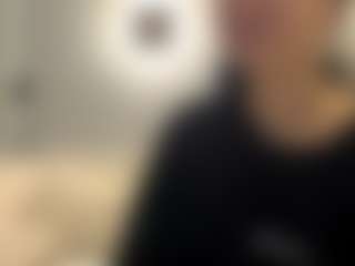 SuzannFulliton's Live Sex Cam Show