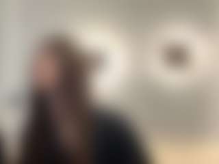 Live cam show with SuzannFulliton - Drinking on Dolls Live
