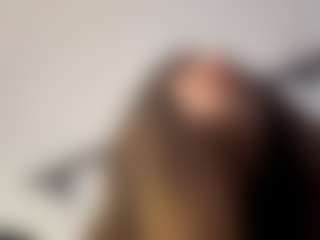 SuzannFulliton's Live Sex Cam Show