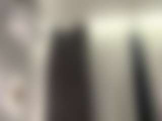 Live cam show with SuzannFulliton - Upskirt on Soda Cam