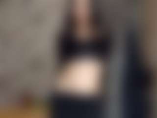 Live cam show with SuzannFulliton - College Brown Hair on Milfs Live