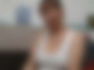 Live cam show with VictoriaCoperino - New Big Tits on TeamSkeetLive