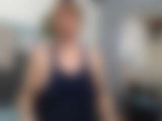 Live cam show with VictoriaCoperino - New Blowjob on StripNow