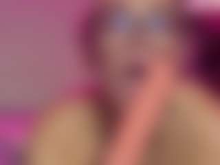 Live cam show with alice-hunter - Big Ass Big Tits on Camming Site
