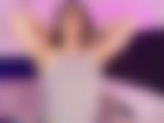 Live cam show with ChannelCristal - Spread on Camsoda