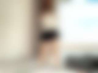 Live cam show with HattieWassam - Skinny on Camming Site
