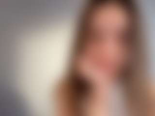 Live cam show with HattieWassam - Green Eyes on AdultVida.com