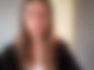 Live cam show with HattieWassam - Tittyfuck on AdultVida.com