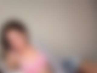 Live cam show with HattieWassam - Mature Young Adult on Camsoda