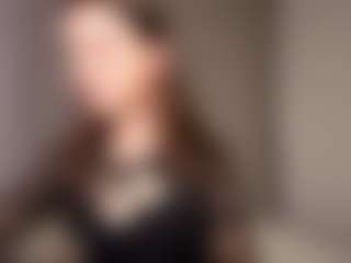 Live cam show with HattieWassam - Fingers on Camsoda
