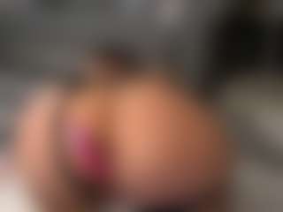 Live cam show with ivyxbelle - Big Ass on liverealitysex.com