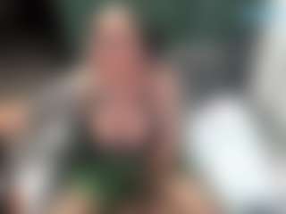 Live cam show with Kristacams - Moaning on xDating