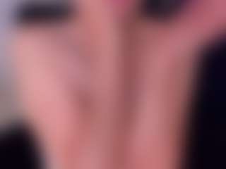 LucyGlow's Live Sex Cam Show