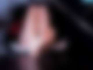 Live cam show with LucyGlow - Colombia on livesexfox.com