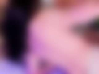 Live cam show with MariaSandsen - Brown Eyes on Gym Cam Girls