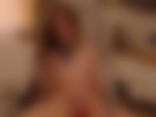 MiaKomoi's Live Sex Cam Show