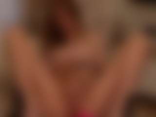 MiaKomoi's Live Sex Cam Show