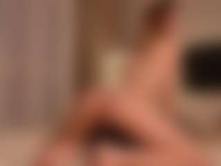 MiaKomoi's Live Sex Cam Show