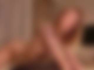 MiaKomoi's Live Sex Cam Show