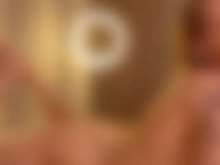 MiaKomoi's Live Sex Cam Show