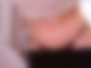 MiaKomoi's Live Sex Cam Show