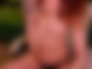 MiaKomoi's Live Sex Cam Show