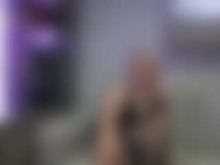 Live cam show with Nora-Noxx - Middle Aged on Camsoda