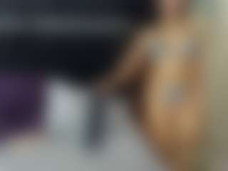 tiiana-moon's Live Sex Cam Show