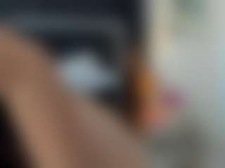tiiana-moon's Live Sex Cam Show