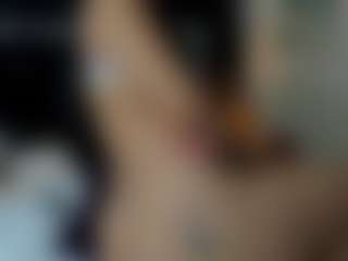 tiiana-moon's Live Sex Cam Show