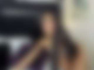 tiiana-moon's Live Sex Cam Show