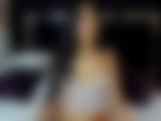 Live cam show with tiiana-moon - Facial on Gym Cam Girls
