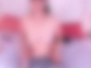 Live cam show with katesnow - Average on Chatstar