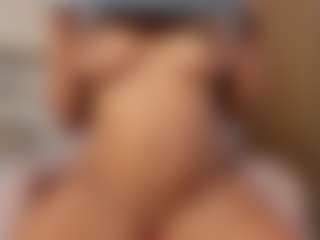 Live cam show with Miamonrroe1 - Pov on Camsoda