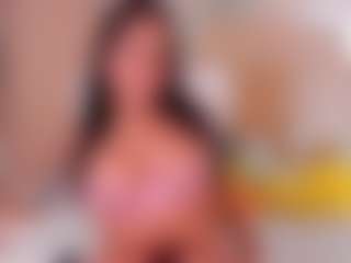 Live cam show with Miamonrroe1 - Teen (18+) on WildCum