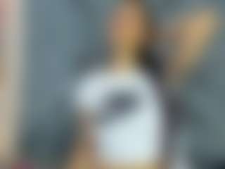 Live cam show with CarolinaSantana - College Brown Hair on xDating