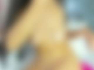 Live cam show with CarolinaSantana - Bedroom Brown Hair on CamSodaAdn
