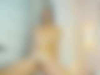 Live cam show with CarolinaSantana - Big Tits Brown Hair on liverealitysex.com