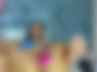 Live cam show with CarolinaSantana - Oil on parknlotfishbdy