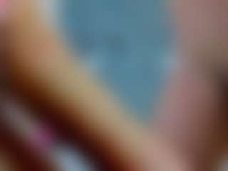 Live cam show with CarolinaSantana - Spank Brown Hair on Milfs Live