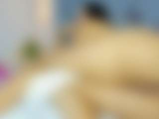 Live cam show with CarolinaSantana - Athletic Brown Eyes on Camsoda