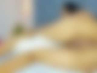 Live cam show with CarolinaSantana - Big Tits Brown Hair on Gym Cam Girls