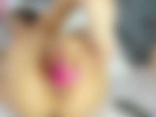 Live cam show with CarolinaSantana - Brown Hair on Camsoda