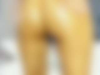 Live cam show with CarolinaSantana - Cute on liverealitysex.com
