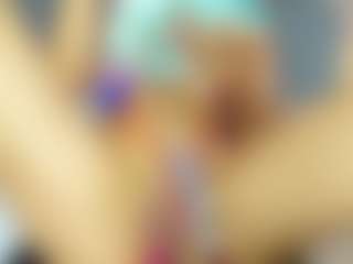 Live cam show with CarolinaSantana - Bedroom on madthumbs