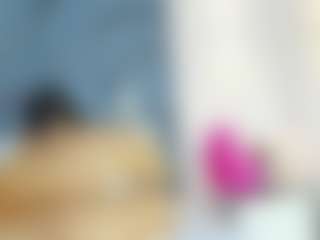 Live cam show with CarolinaSantana - Athletic on Camsoda