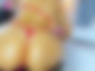 Live cam show with CarolinaSantana - Brown Eyes on Free Soda
