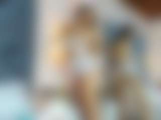 Live cam show with CarolinaSantana - Petite on SpunkLive