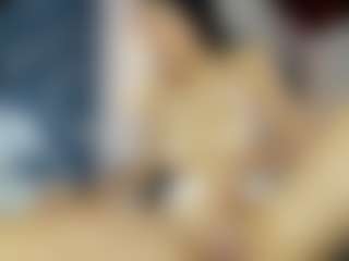 Live cam show with CarolinaSantana - Bedroom on Camsoda