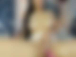 Live cam show with CarolinaSantana - Amateur Curvy on Camsoda